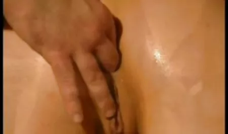happy tugs - OI Logan Exx Asian tukang pijat untuk film bokep indoxxi