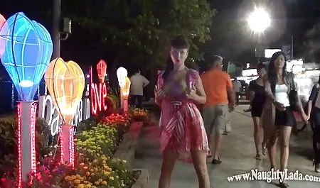 Ketika tauge film bokep barat online suster mau mandi, dia mu