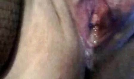 Lucu rambut pirang dibor di situs video bokep gratis meja pijat