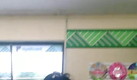 Sepupu yang ibu-ibu film bokep hijab bermain bersama untuk pertama kalinya