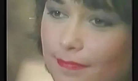 Annika Amour - Cewek situs bokep paling hot Yang Memakai Kacamata Suka Penis Di